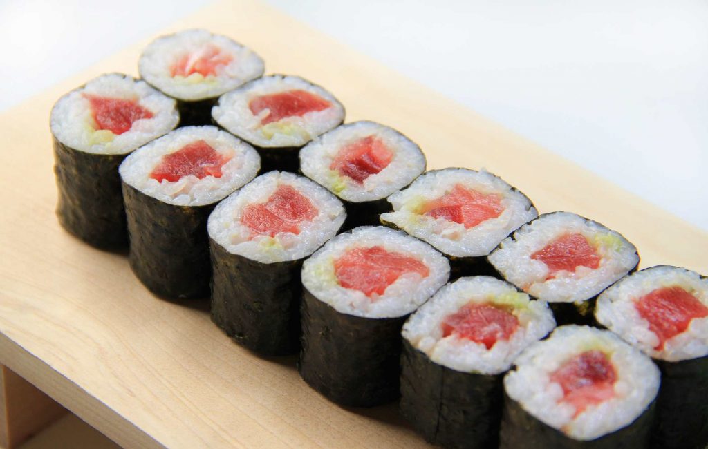 Jan 07 - 13] Weekly Reads: Expert Guide on Eating Sushi Properly