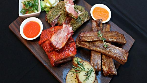 Click here to view this free Spanish Ribs Platter at El Cerdo