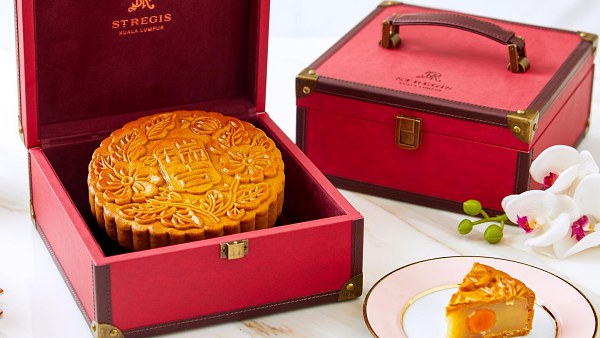 St regis mooncake